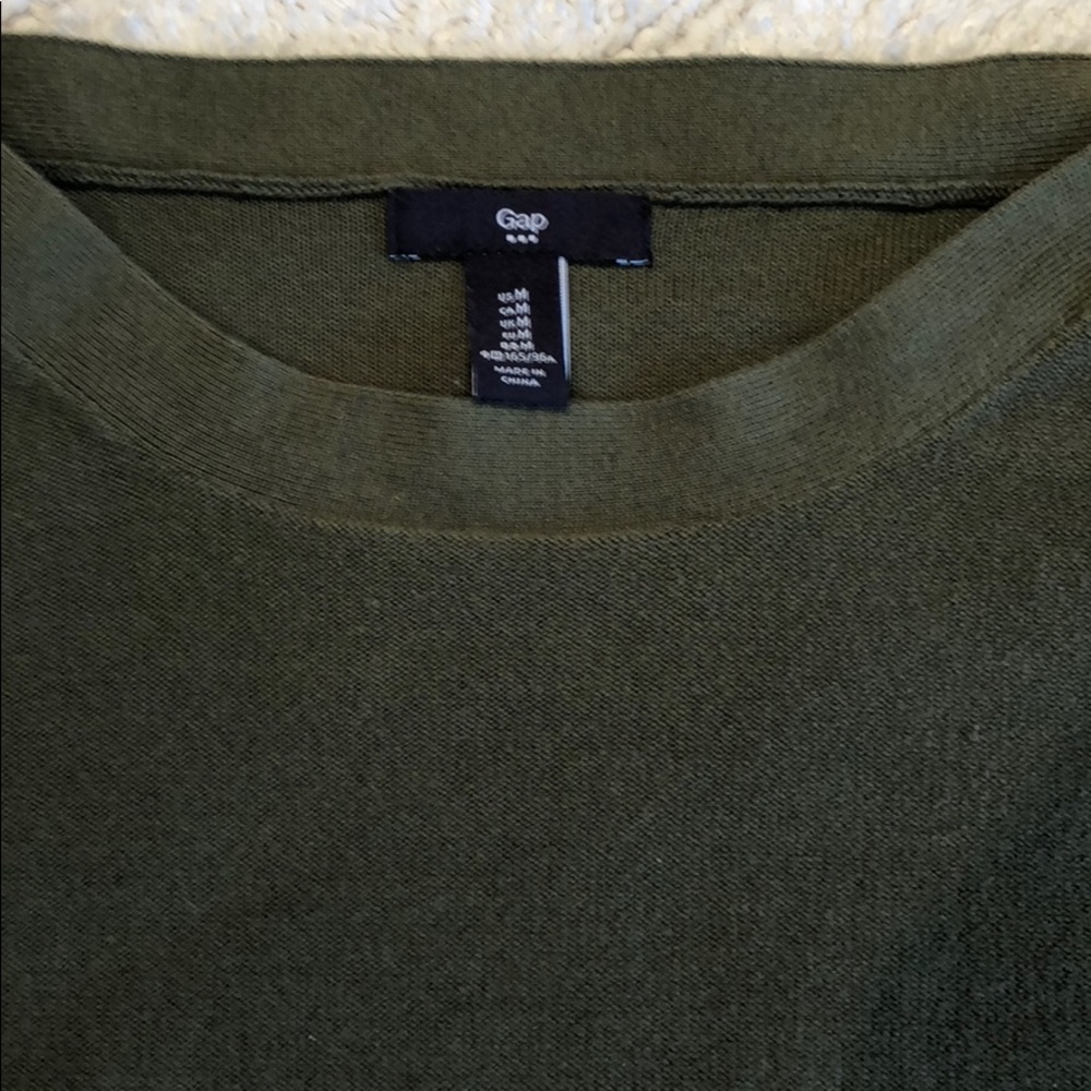 Women’s GAP sweater
